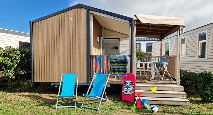 Mobil home comfort terrasse extérieure