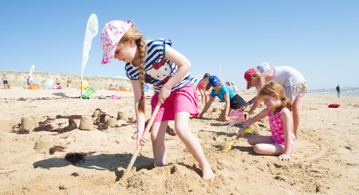 Enfants à la plage Saint Hilaire de Riez
