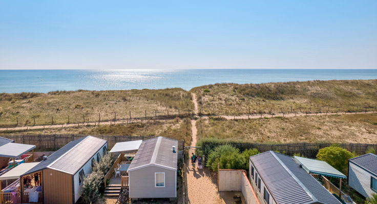 Accès direct à la plage depuis le camping à Saint Hilaire de Riez