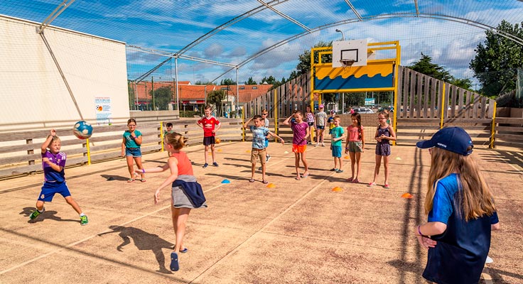 Club enfants tournoi sport camping Sol à Gogo