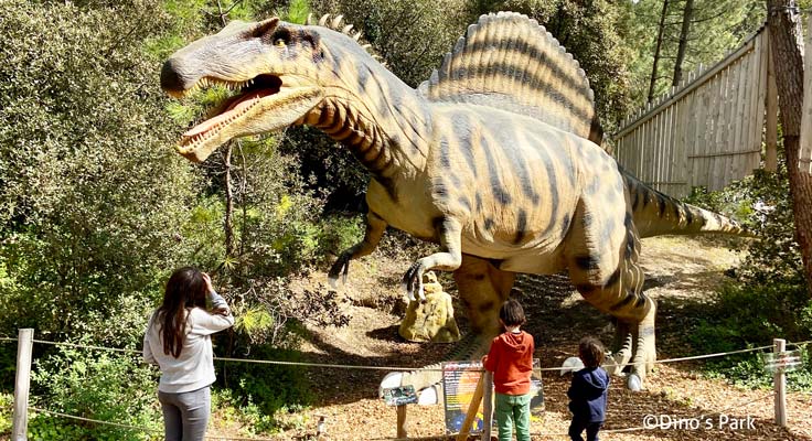 Sculpture dinosaure Dino's Park Saint Hilaire de Riez