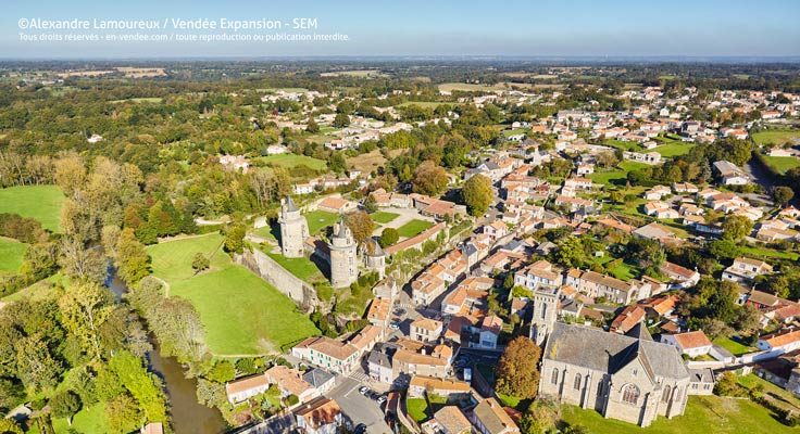 Village Apremont et château